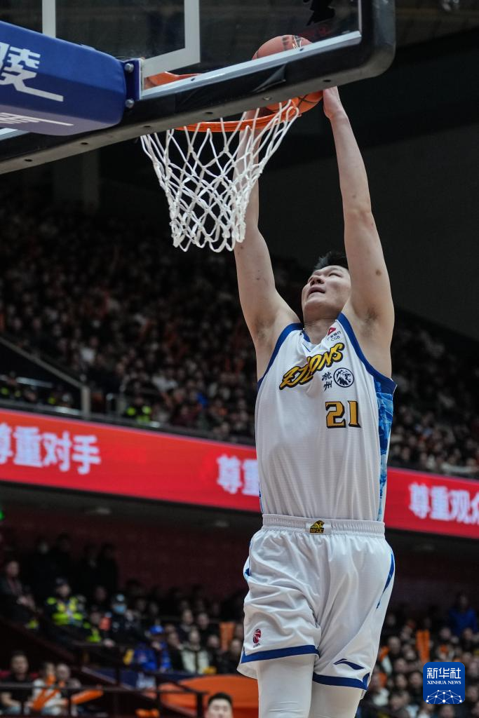 华体会体育官方入口-爬过一道坡，又迎一道坎！高速男篮8日晚客战卫冕冠军浙江广厦