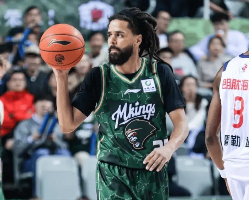 华体会体育app下载-卡位战就这么给败没了？各将尽力，王世龙2用人主导输广州！