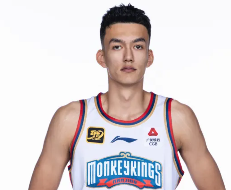 华体会体育app下载-卡位战就这么给败没了？各将尽力，王世龙2用人主导输广州！